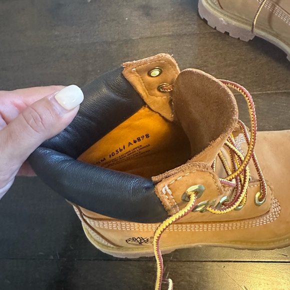 Boots - Picture 3 of 10